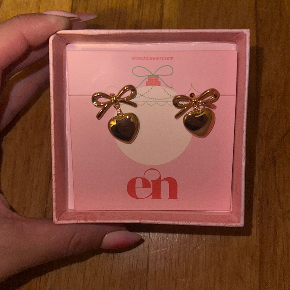 Bow earrings